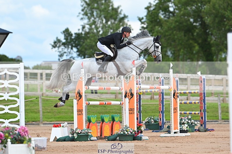 230721A-154100-07369 - Cls 10, 2 Star Big 1.45m Start to break