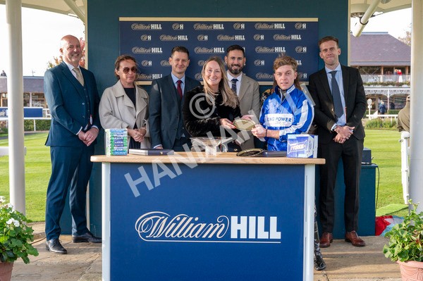 111024-Race 6-Fondo Blanco-7326 - Race 6 4.20pm William Hill EBF Novice Stakes