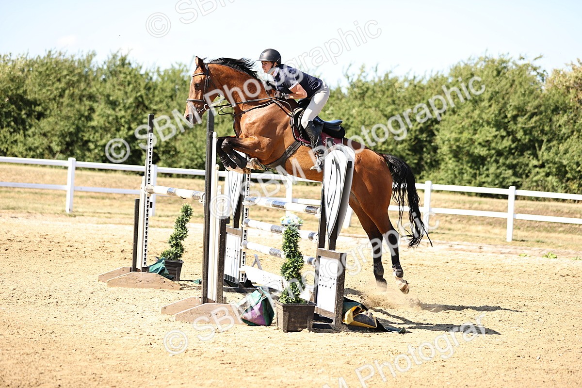 SBM_015612 - Class 16 - Senior foxhunter - 1.20m Open