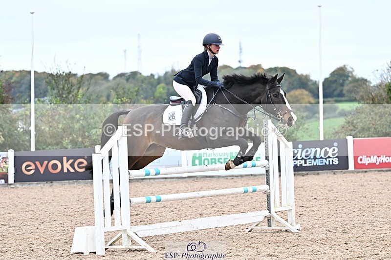 251015-135830-00682 - Cls 4 Newcomers and 1.10m Open