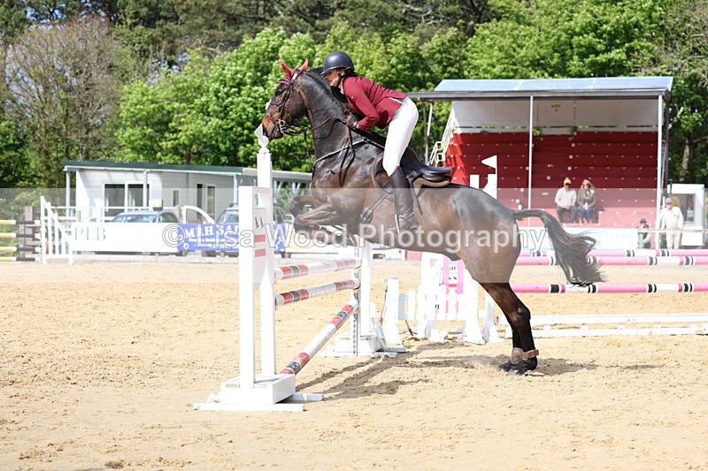 3E7A8196 - Class 11: 1 metre open