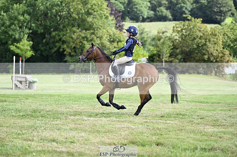 240825X-100616-31274 - 70cm XC 10.00 to 11.00