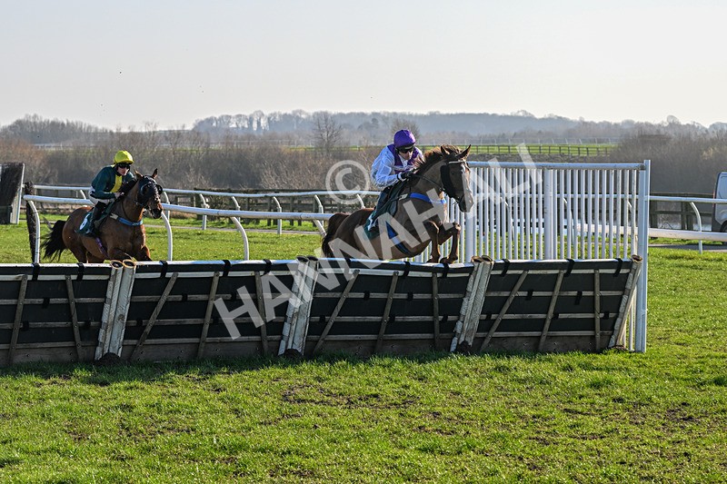 040326-Race 1-Pigeon House-8282 - Race 1