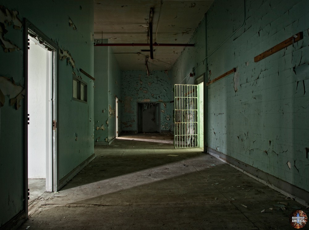 Essex County Jail Annex (Caldwell, NJ) | Admin Hallway - Essex County Jail Annex