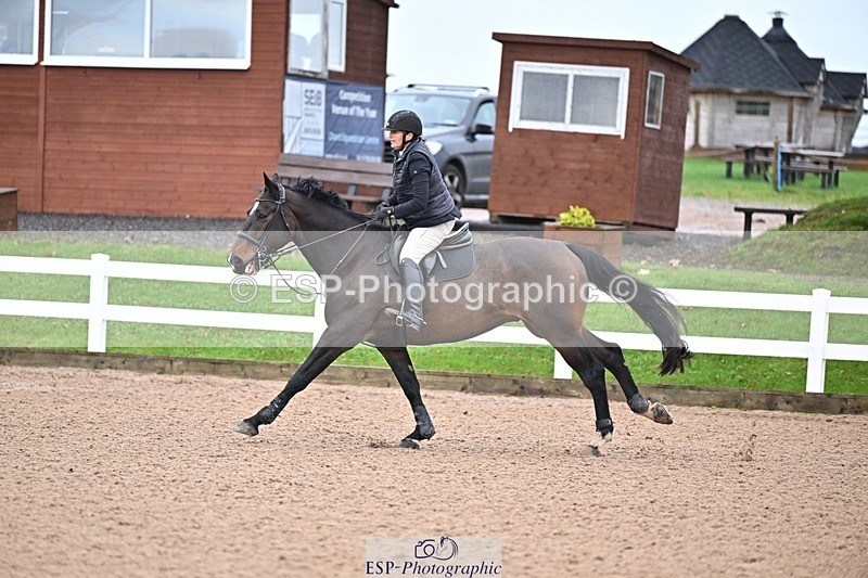 251029-134009-00587 - Foxhunter and 1.20m