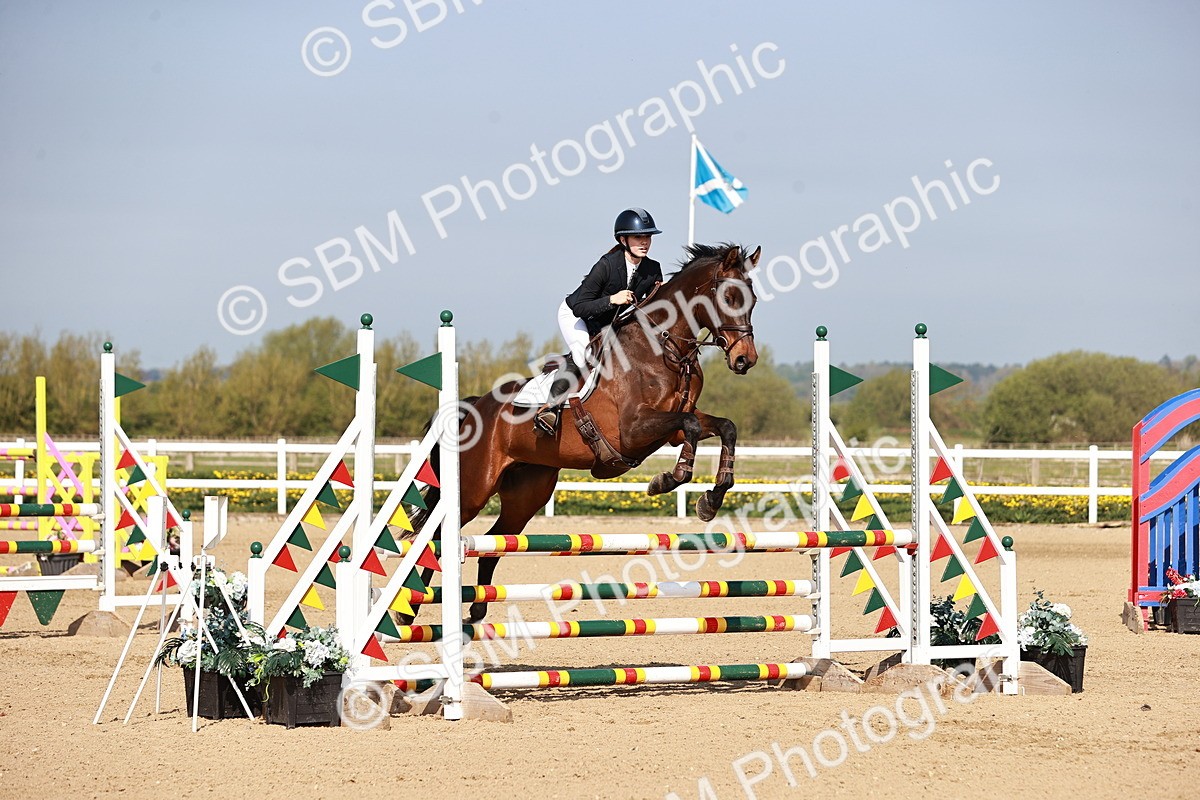  - Class 21 - Senior British Novice - 90cm