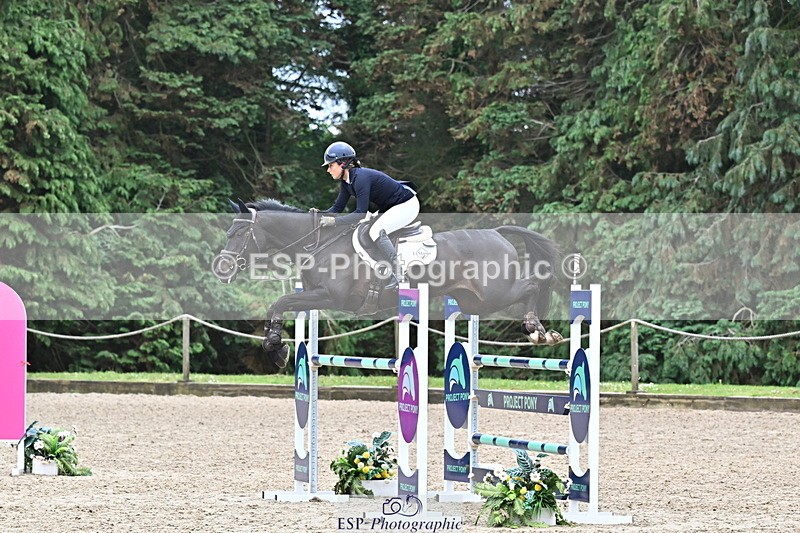 250524A-131223-11307 - D-409-Kirsty.Chabert-HERALDIKS.GIRL.OPPOSITION