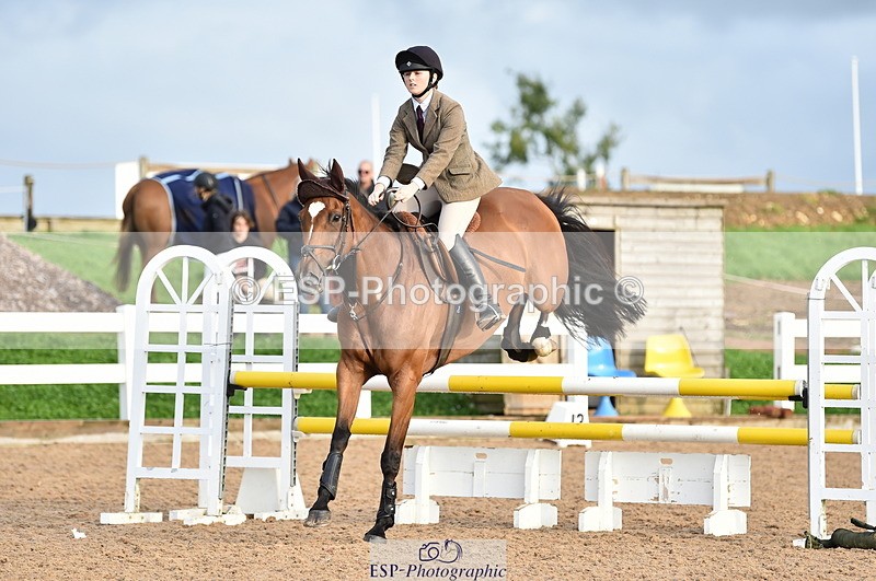 220829A-180452-00498 - 90cm classes