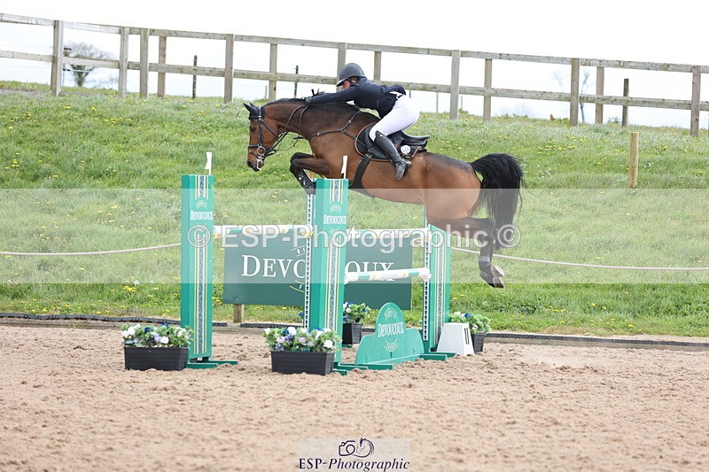 240419A-120525-07009 - Cls 6, 2 Star Medium Tour 1.35m