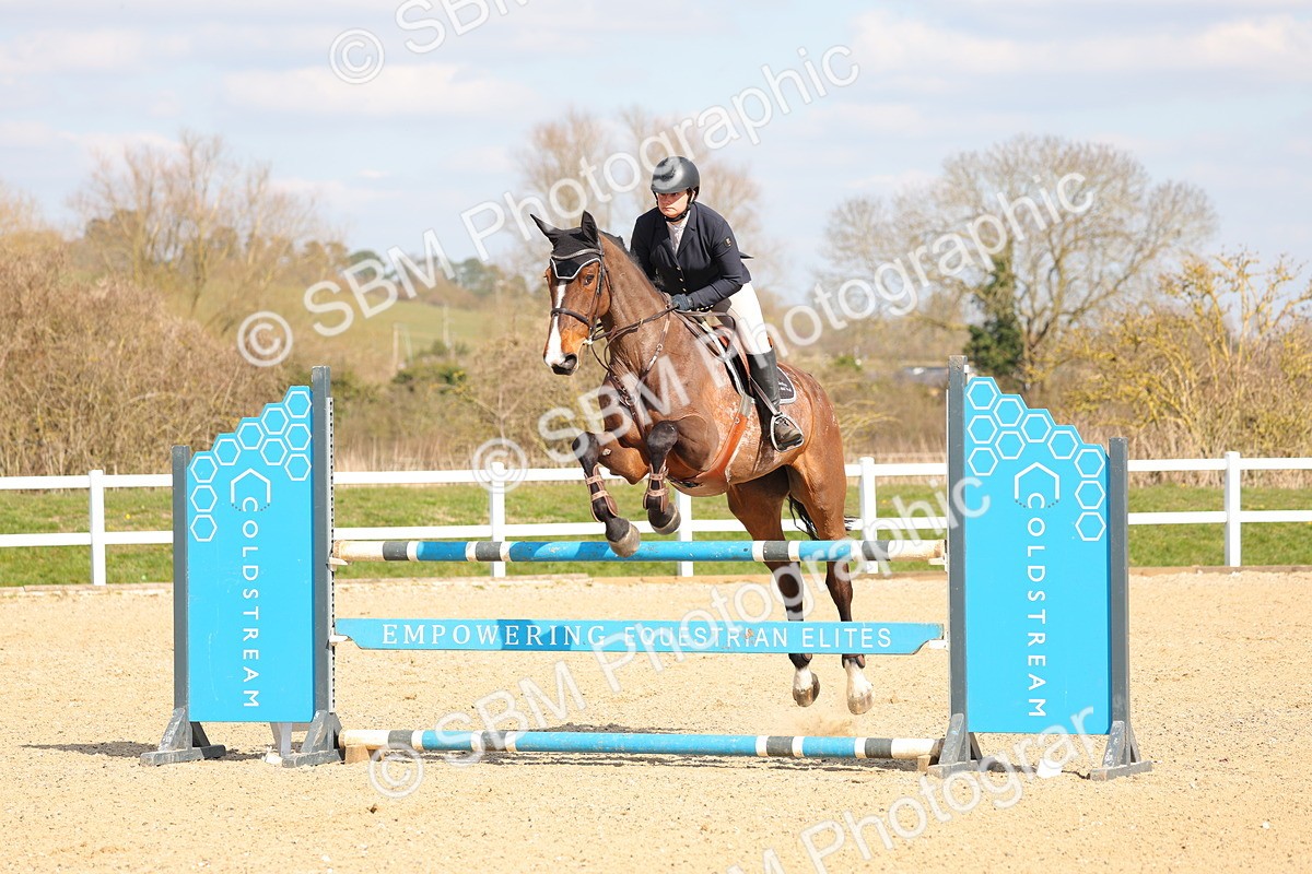 SBM_001383 - Class 4 - Senior Newcomers - 1.10m