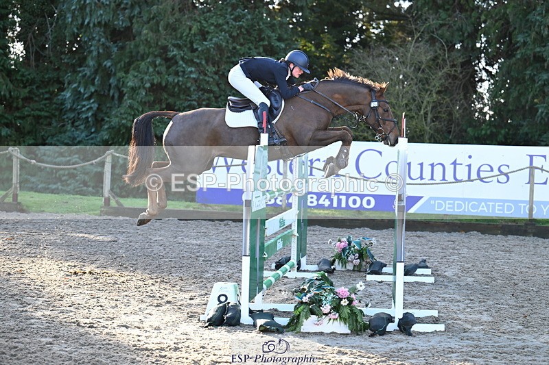 251024A-095538-06282 - B-124-Sophie.Lamb