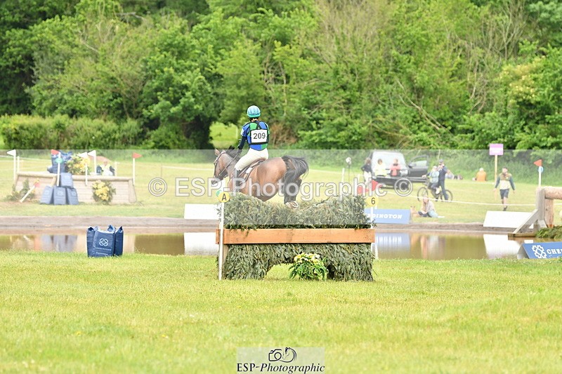 250524A-143249-13747 - C-209-Sarah.Gairdner-WESTPOINT.QUICK.LETS.PARTY