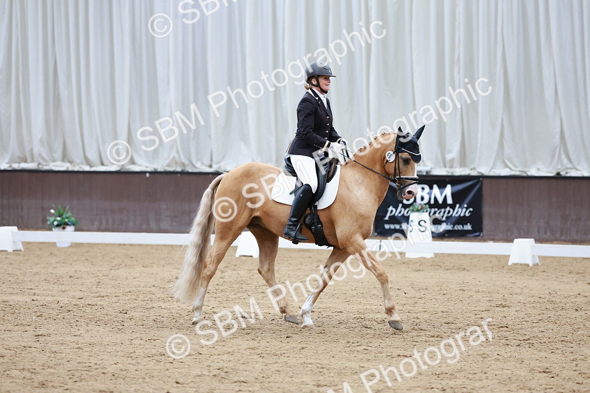 SBM_009866 - Class 6b - Novice 6 - 12.40-13.43