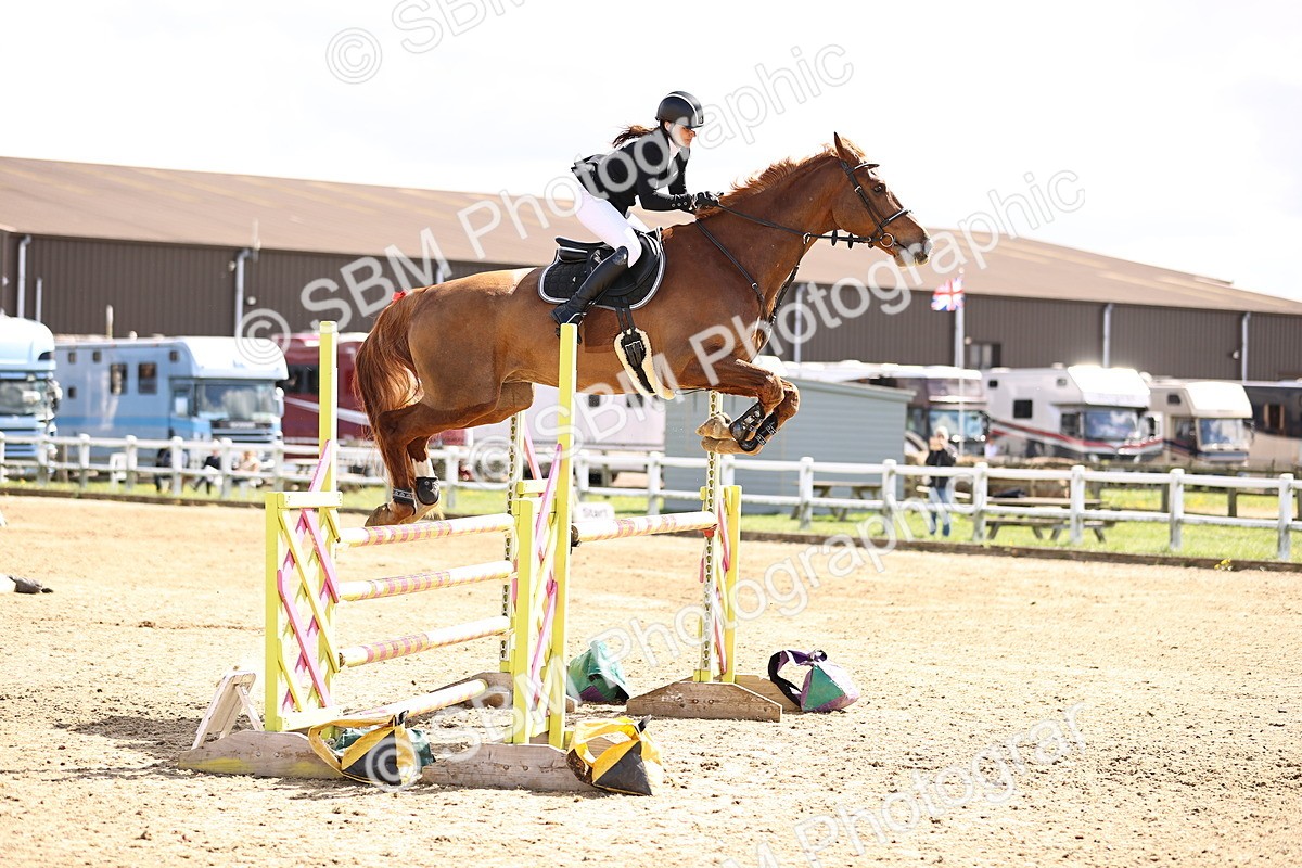 SBM_004316 - Class 17 - Senior Newcomers - 1.10m