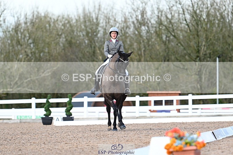 240218A-140153-08541 - 152-Beth.Miller-Lillie.Langtry