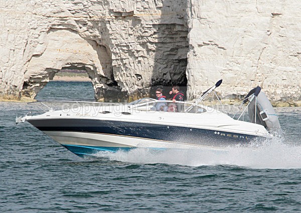 110829 MAGELLAN REGAL IMG_2313 - Motorboats - Open
