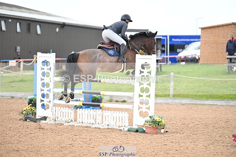 240912A-131121-01648 - Cls 3 Snr Foxhunter