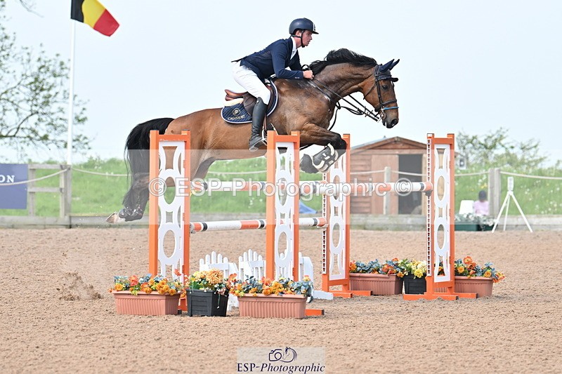 240512A-104045-17335 - Cls 48 National 1.30m Open