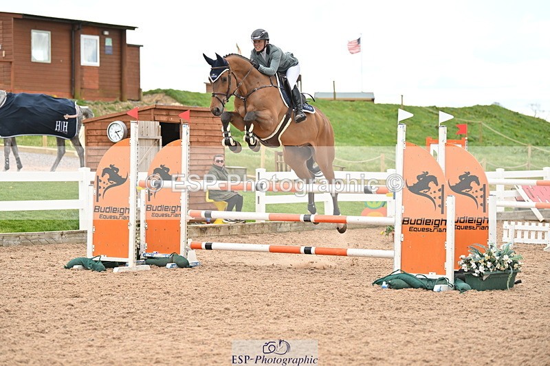 240419A-142420-08520 - Cls 18, 1 Star Silver Tour 1.20m