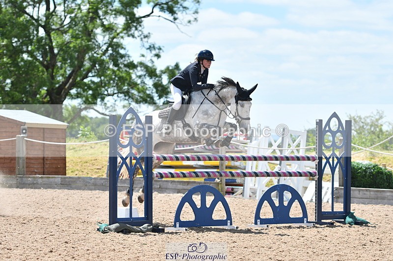 240609A-133102-05674 - Cls 18 Snr Newcomers and 1.10m Open