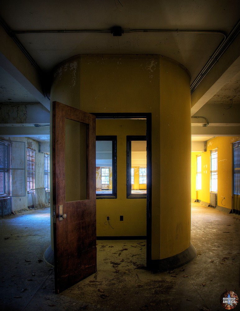 'it gets colder every day': The Abandonment of Undercliff Sanatorium