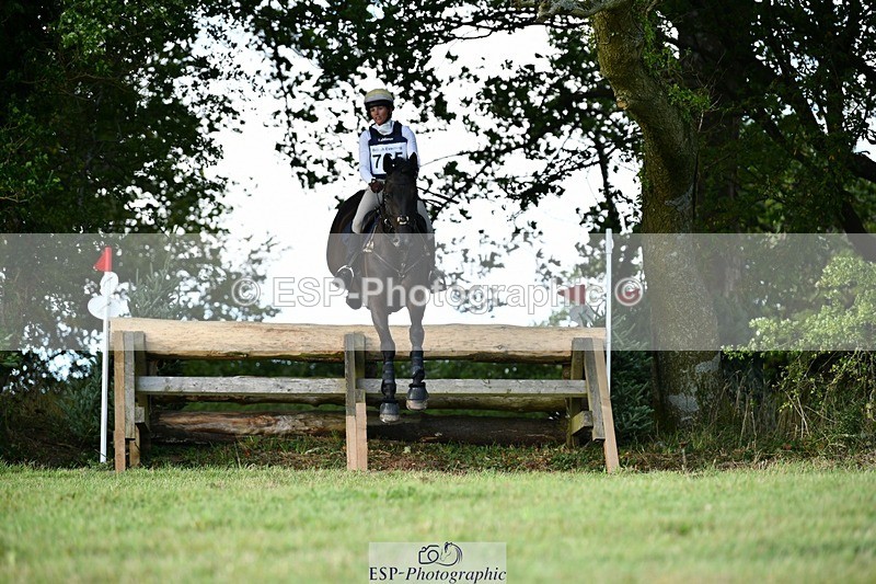 250831-173955-00543 - P-765-Kate.Jupp