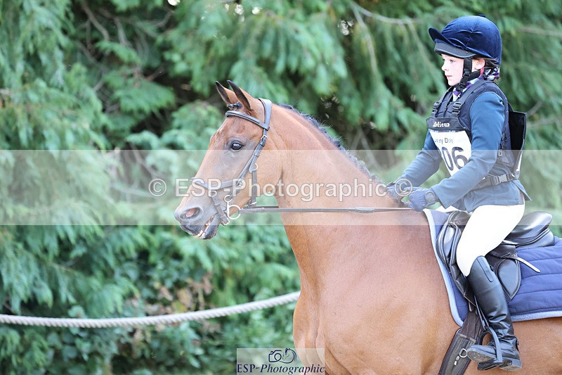 240823X-090345-14355 - 60cm R1 8.30 to 10.00