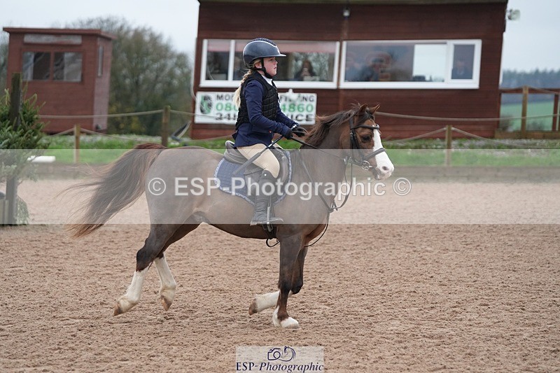 251116-095631-01460 - Cls 18 Clear Round 50cm