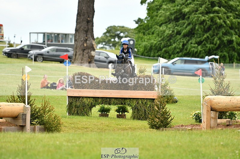 250525A-124621-16704 - D-452-Tiana.Coudray-COEUR.DE.L.ESPRIT.Z