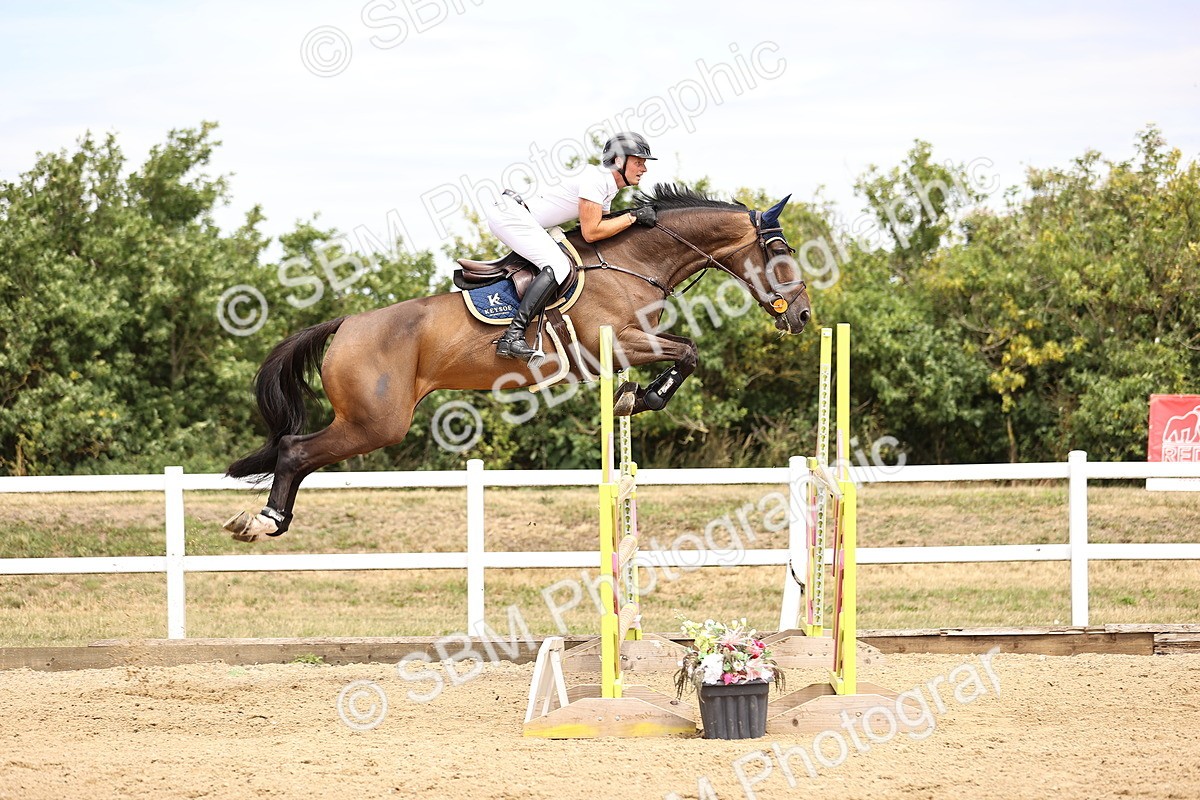SBM_010517 - Class 9 - Senior Foxhunter - 1.20m Open