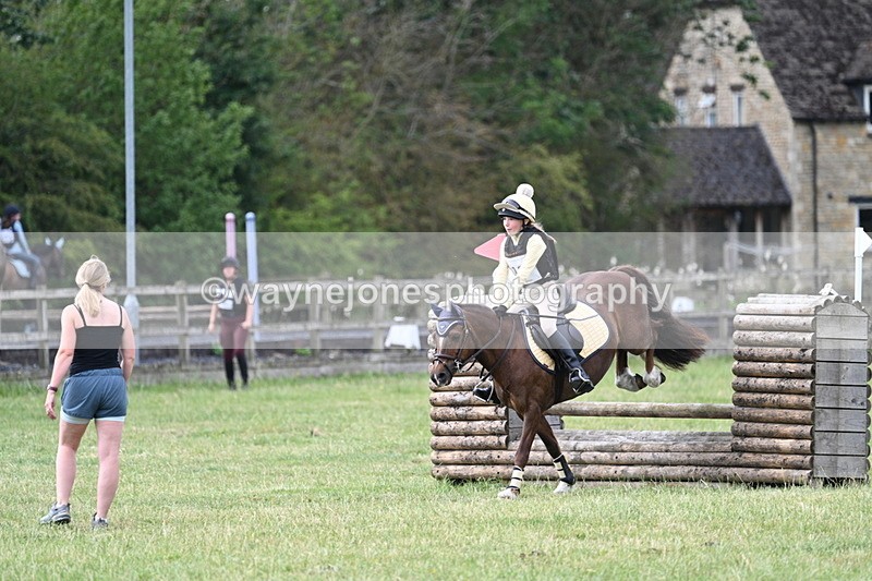 WJ7_4933 - 60cm XC Time 09:58 to 10:16