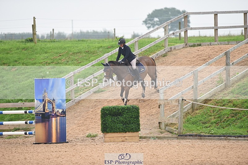 230916A-163620-05587 - Cls 19 Snr 1.10m Derby