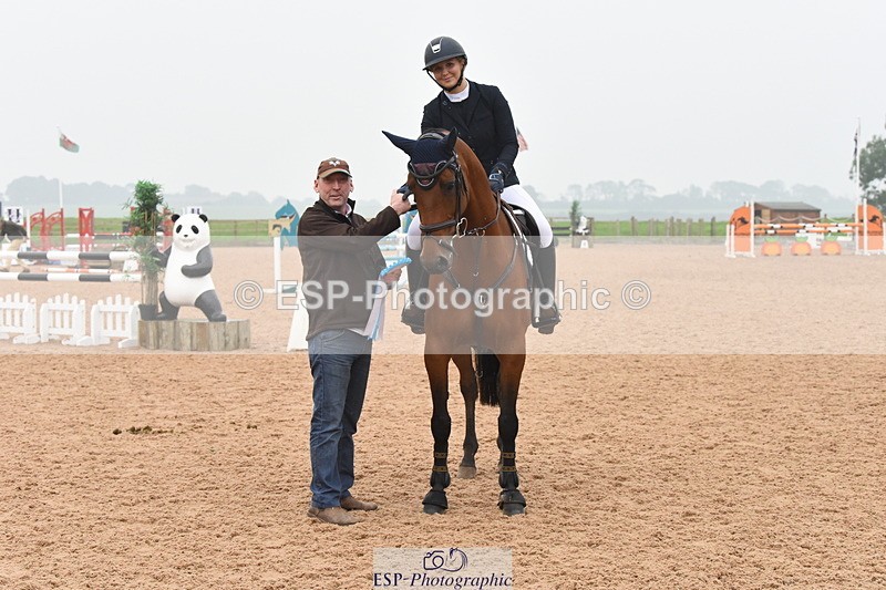 230916A-171136-05775 - Cls 19 Snr 1.10m Derby