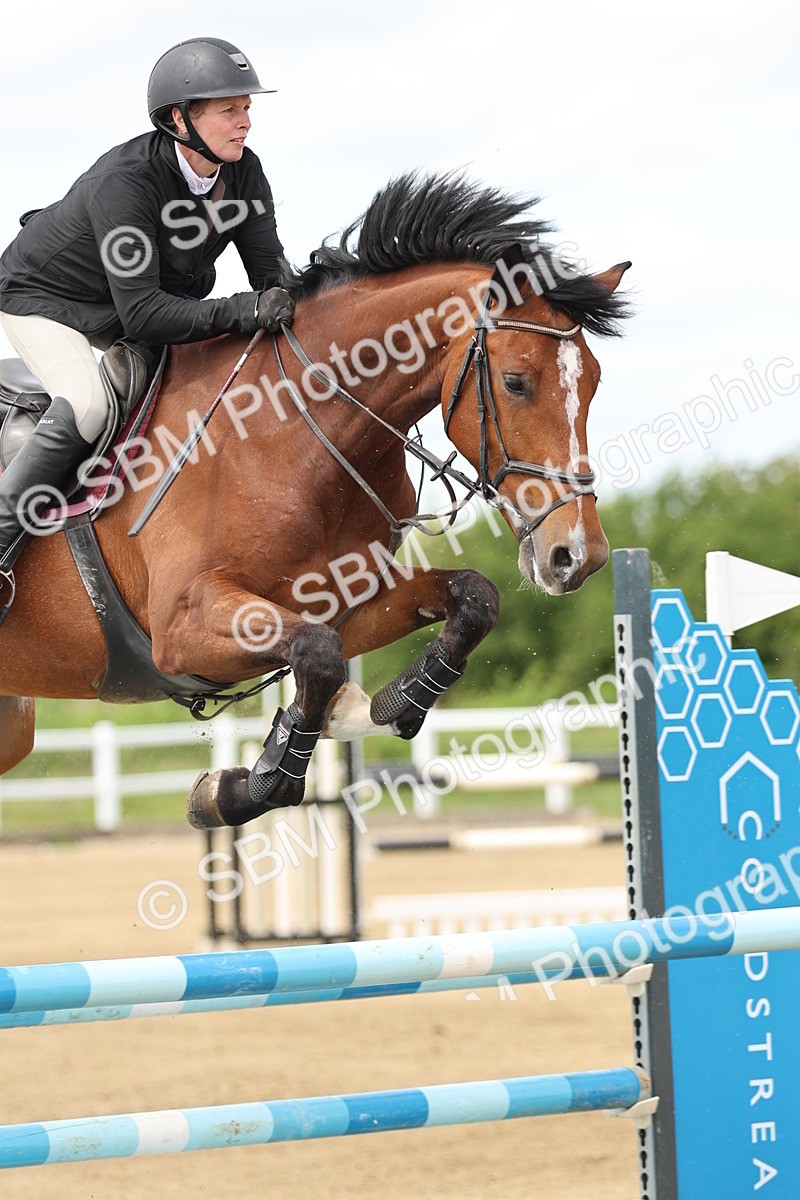 SBM_000943 - Class 4 - Senior Newcomers - 1.10m