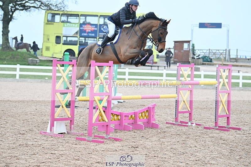 240113A-143159-02376 - Cls 13 Foxhunter and 1.20m Open