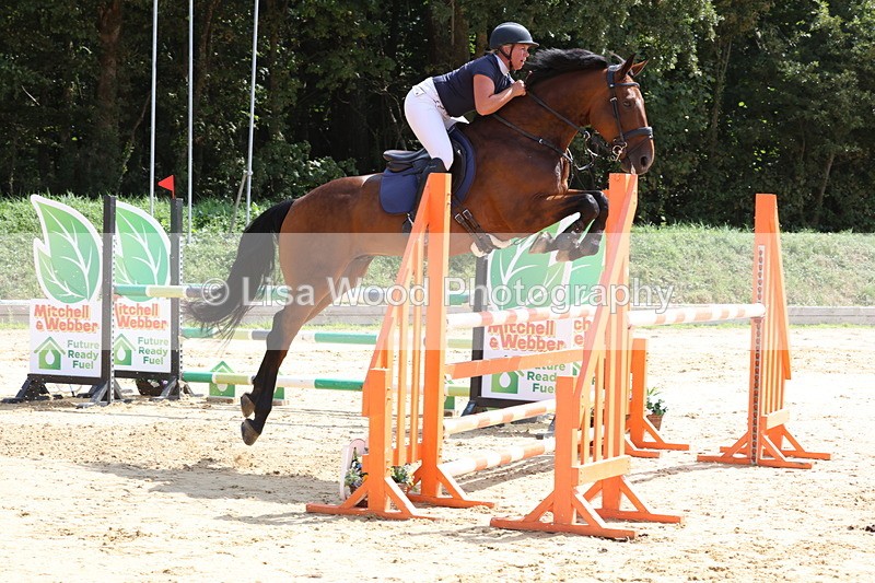 3E7A1791 - Class 8: Senior Newcomers/1.10m open