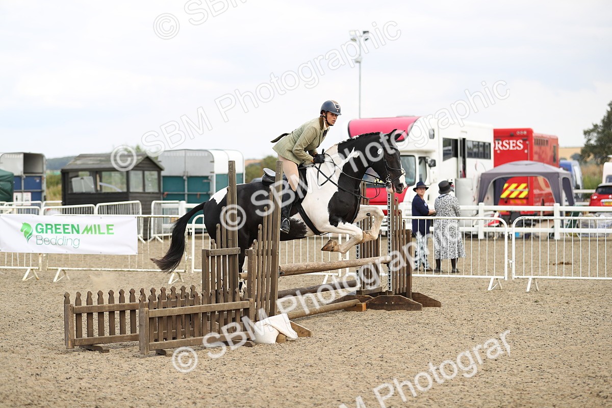 SBM_05656 - Class 48a Style & Performance 70cm (15-19)