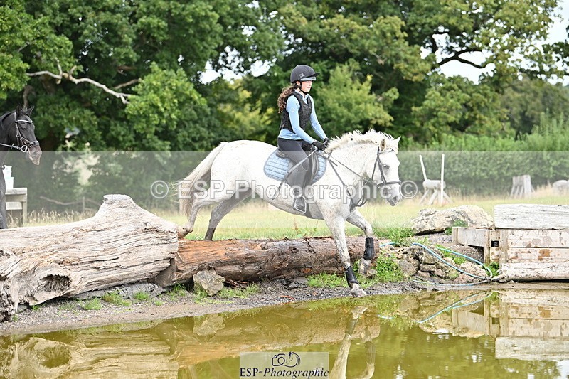 250821B-111652-00242 - Group B - Danielle