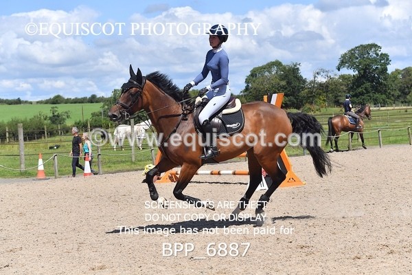 BPP_6887 - CLASS 6 Senior Newcomers/ 1.10m Open