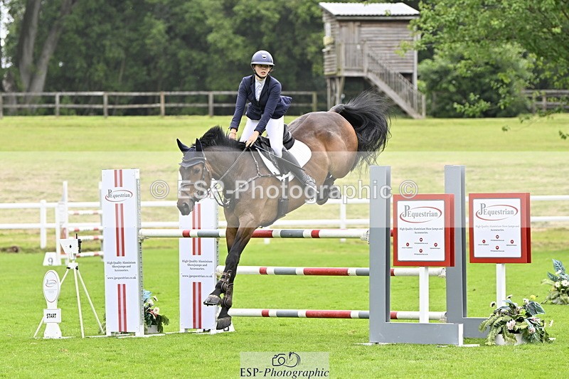 250613A-120101-00863 - Cls 2 Snr 1.15m Members Cup