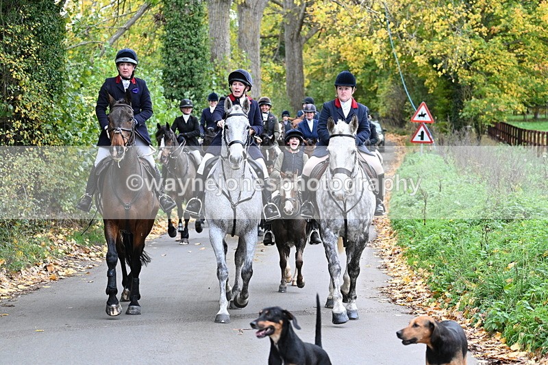 WJ7_7207 - Walk Home..