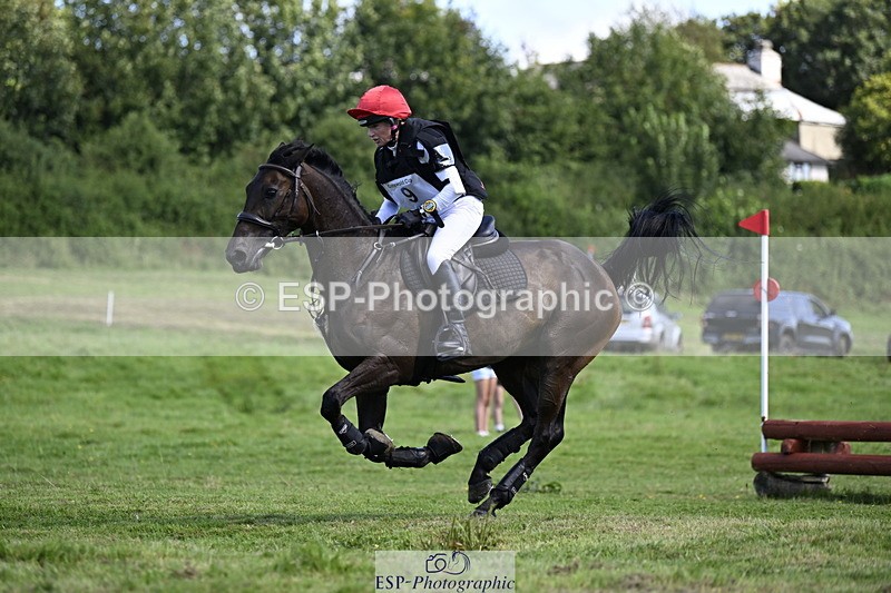 240811A-110422-01317 - 009-