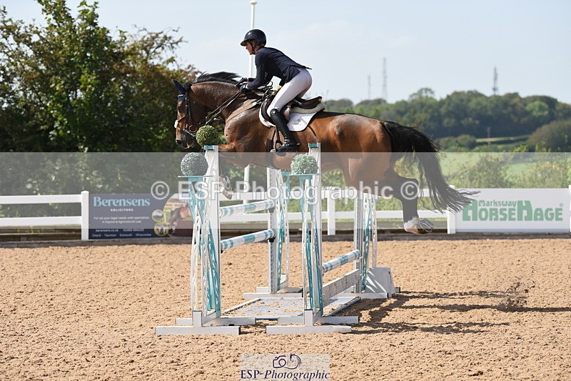 230906A-140136-00541 - Foxhunter & 1.20m Open