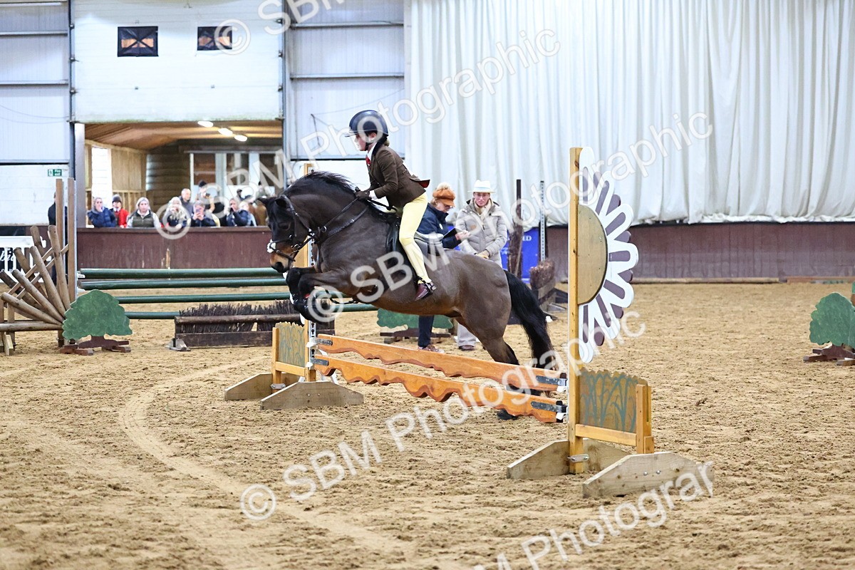 SBM_003047 - Class 35 - 60cm Training Stakes