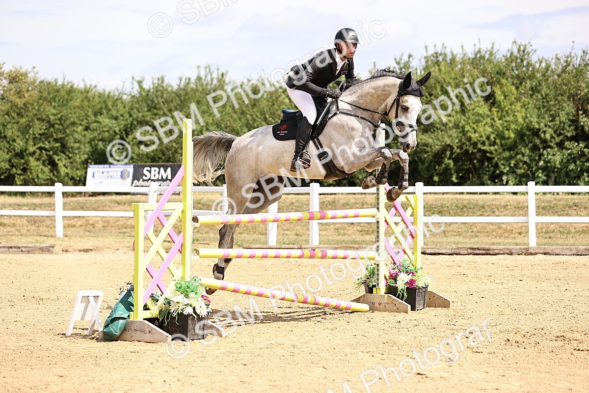 SBM_009882 - Class 8 - Senior Newcomers - 1.10  Open