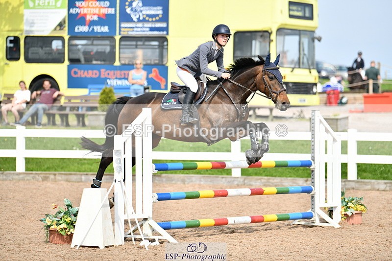 240511A-160208-14251 - Cls 25 British Novice and 90cm Open