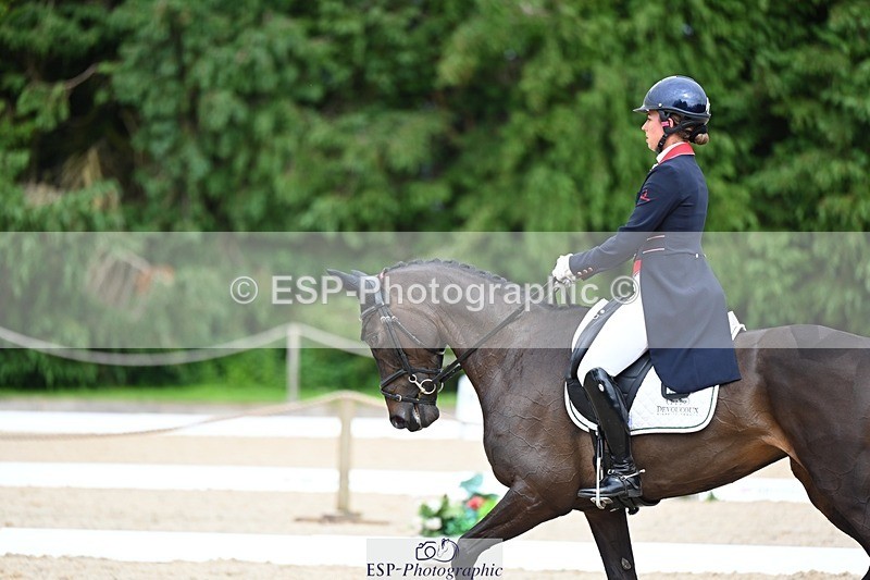 240524-155913-10662 - 540-OPPOSITION_HERALDIK_GIRL-Kirsty_Chabert