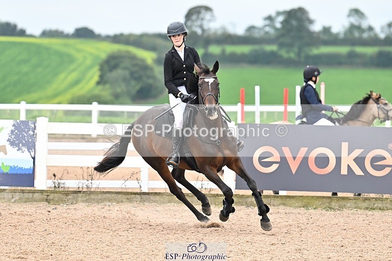 250920-110231-00355 - Cls 22+23 Club and Schools 70cm