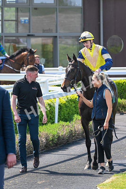 120525-Race 2-Far Ahead-8359 - Race 2