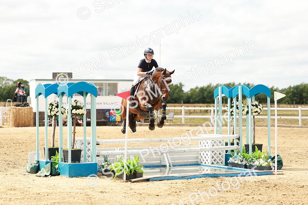 SBM_018976 - Class 21 - Senior Newcomers Championship 2d Rd